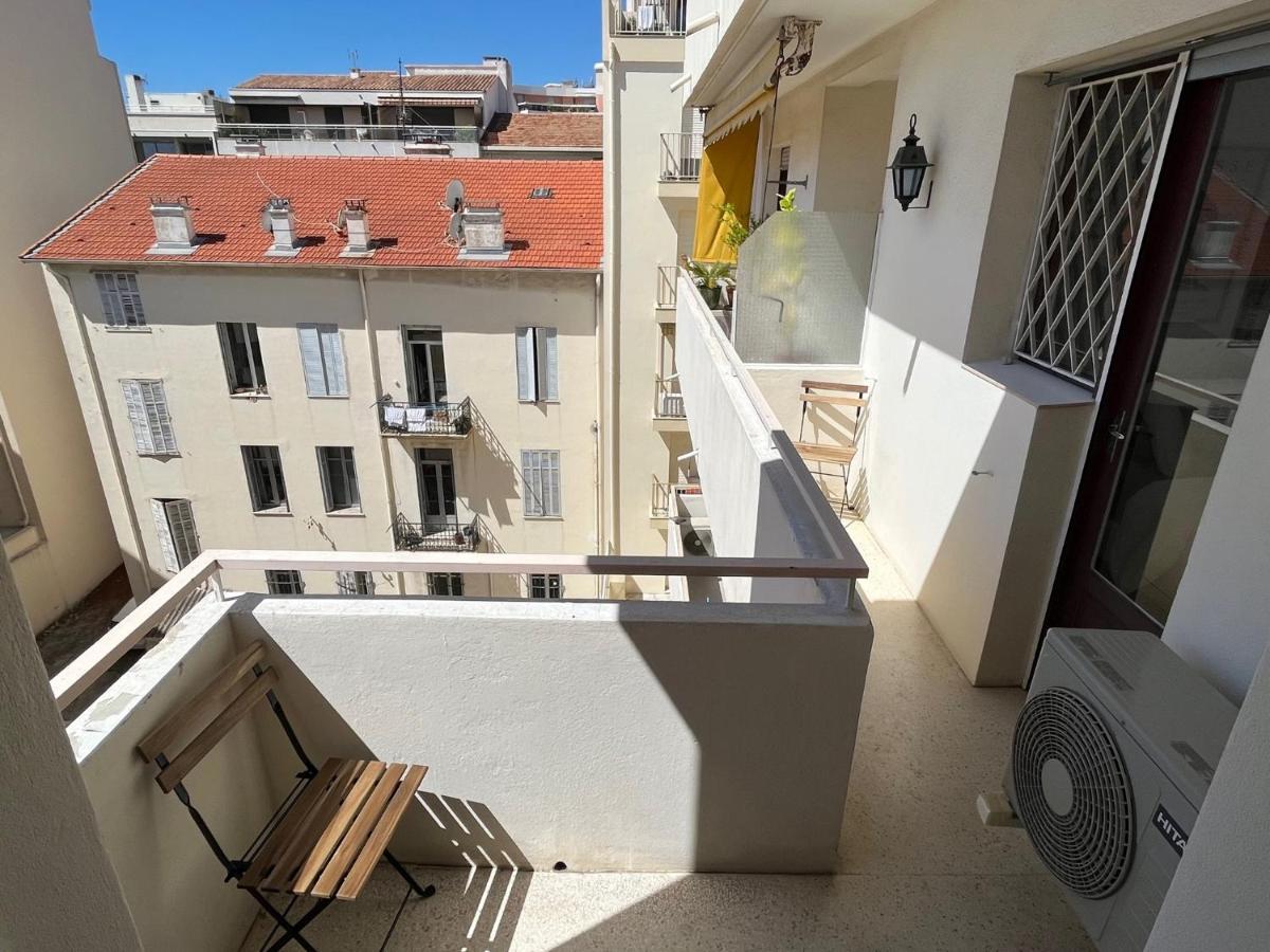 3P Central Refait A Neuf - Parking L430Cm X W275Cm Antibes Exterior photo